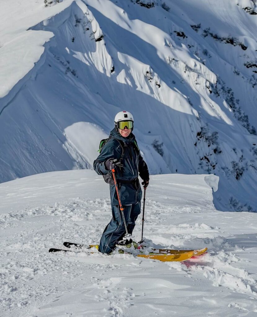 инструктор по горным лыжам и гид владимир в красной поляне