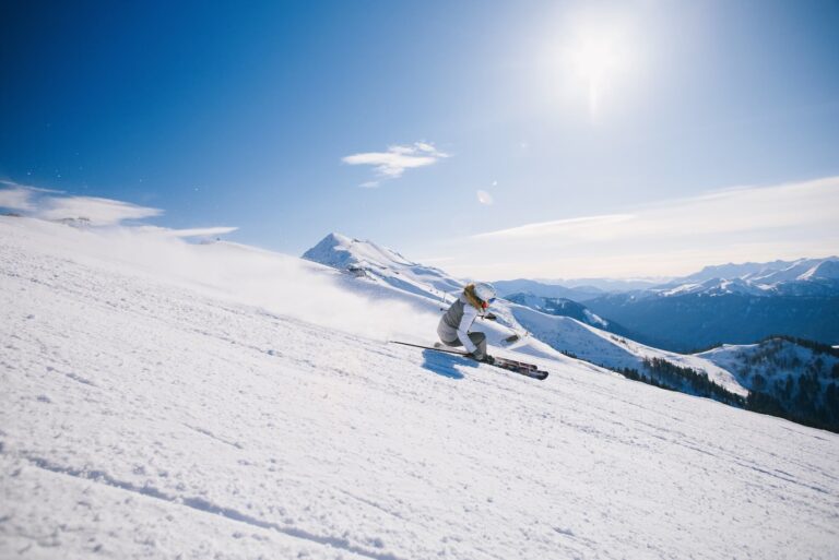 инструктор в красной поляне и на роза хутор