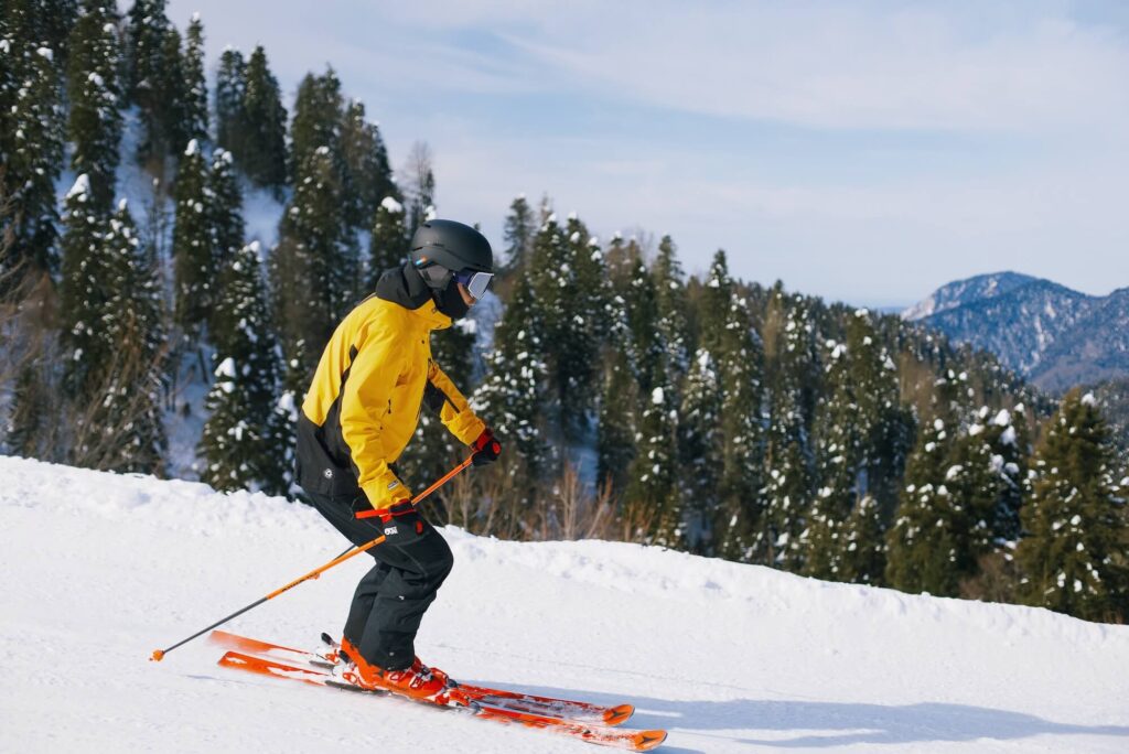 обучение катанию на горных лыжах на роза хутор и в красной поляне
