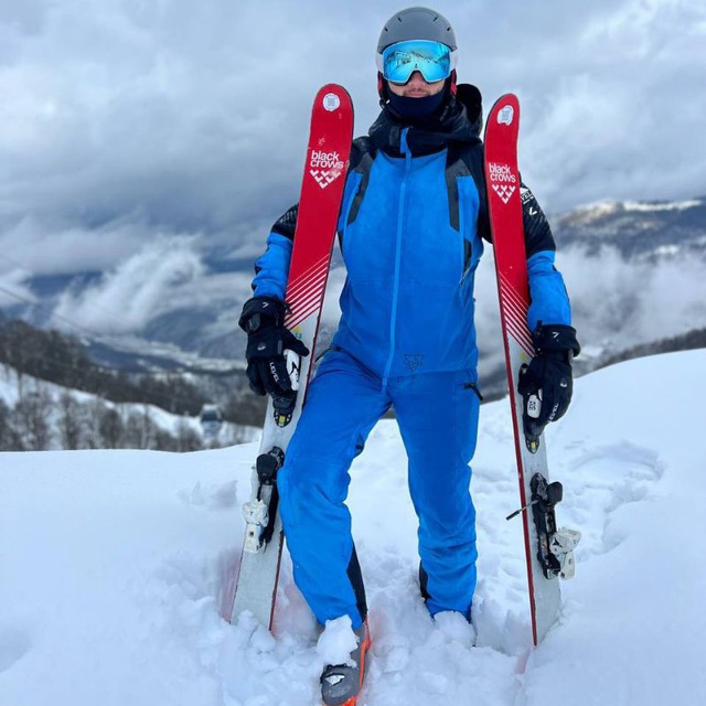 инструктор по горным лыжам линар в красной поляне